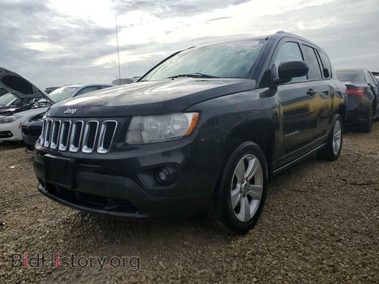 Photo 1J4NF1FB8BD163746 - JEEP COMPASS 2011