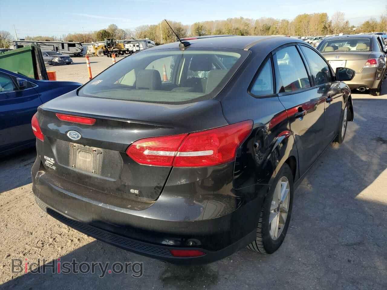 2017 FORD FOCUS - VIN: 1FADP3F26HL204180 - Фото 3