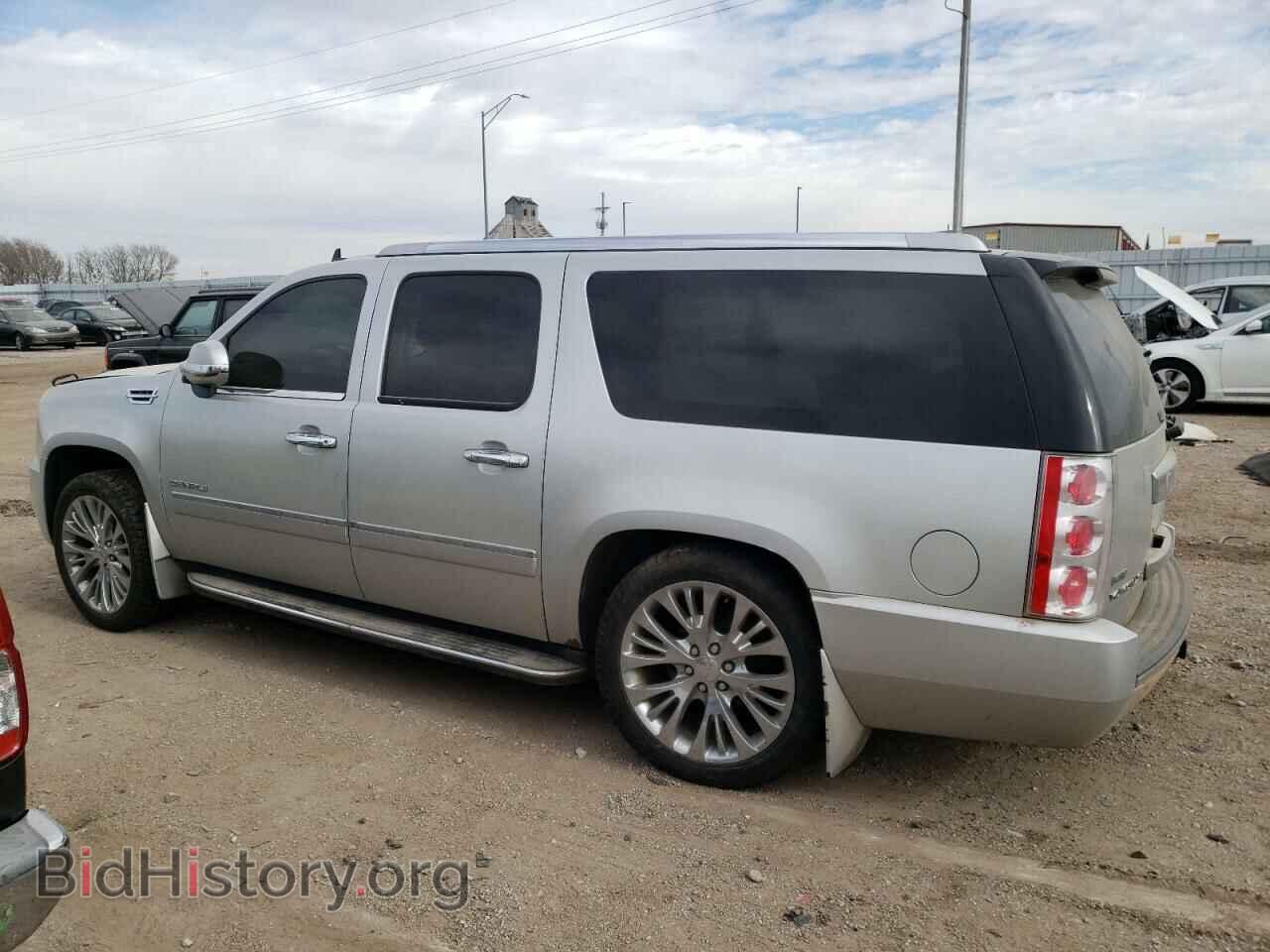 2010 GMC YUKON - VIN: 1GKUKMEF7AR121321 - Фото 2