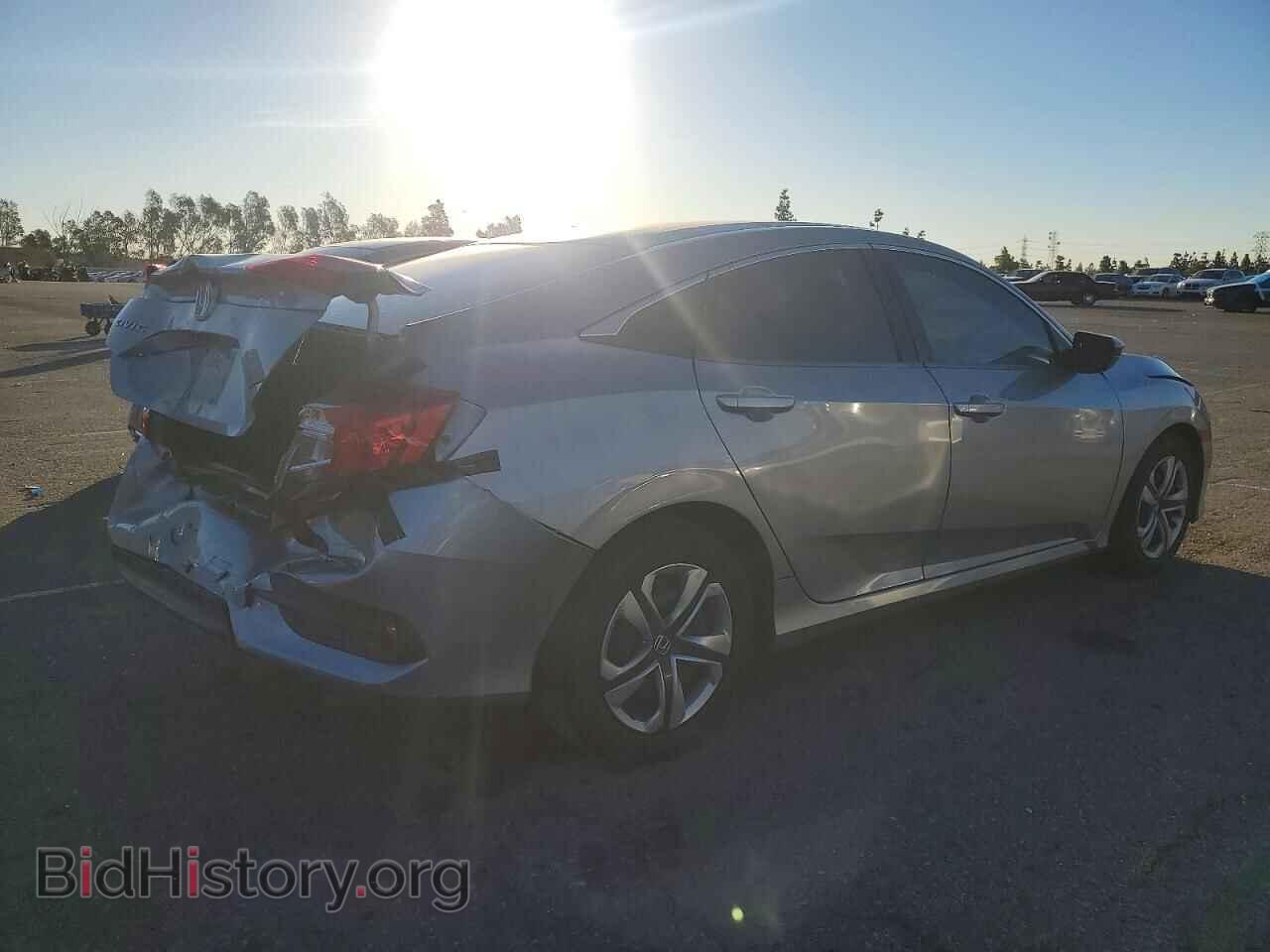 2018 HONDA CIVIC - VIN: 2HGFC2F58JH528531 - Фото 3