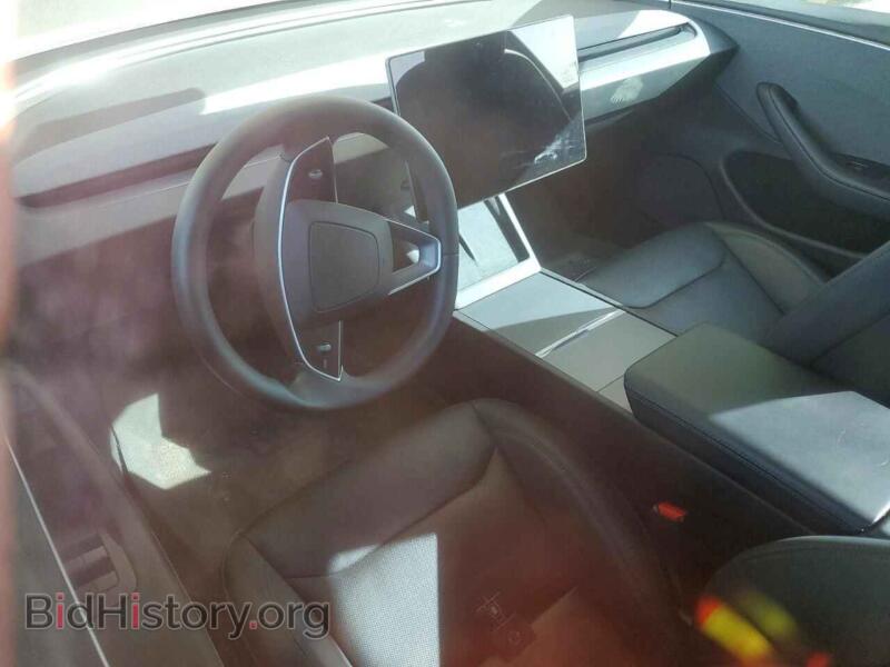 2024 Tesla MODEL 3 (VIN 5YJ3E1EA7RF853337) — фото 8 из 13