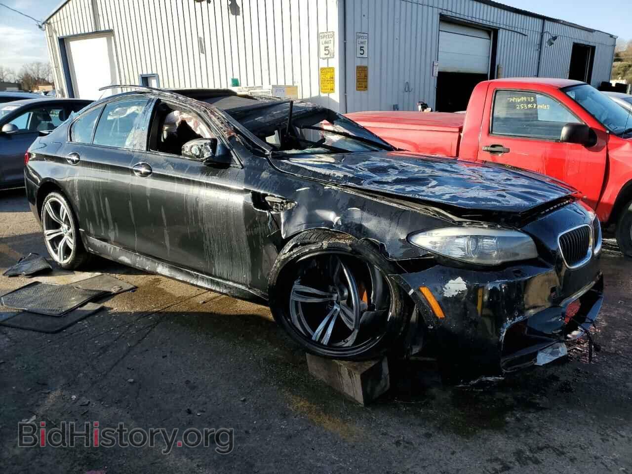 2013 BMW M5 - VIN: WBSFV9C58DC773139 - Фото 4