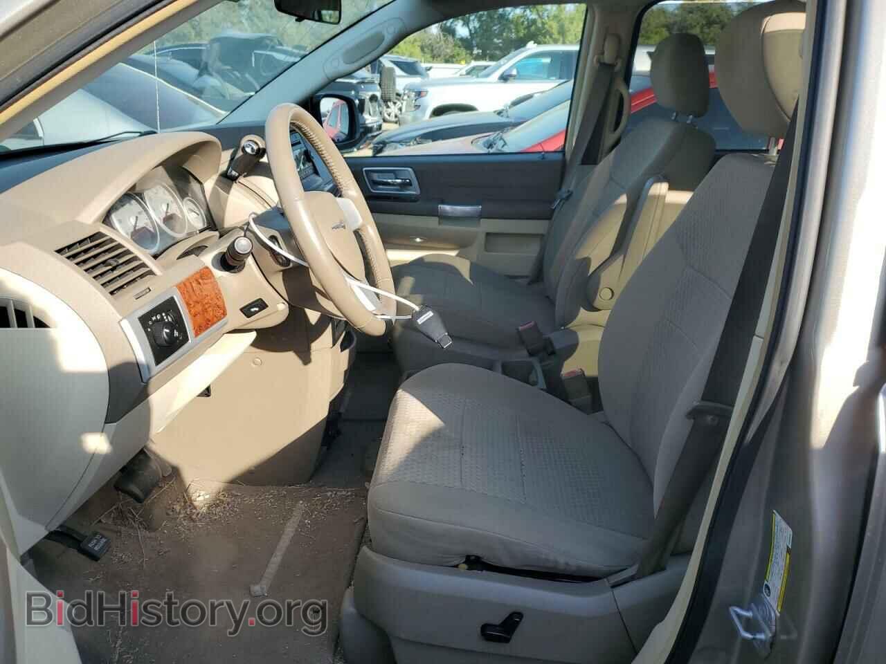 2008 CHRYSLER MINIVAN - VIN: 2A8HR54P18R635526 - Фото 7