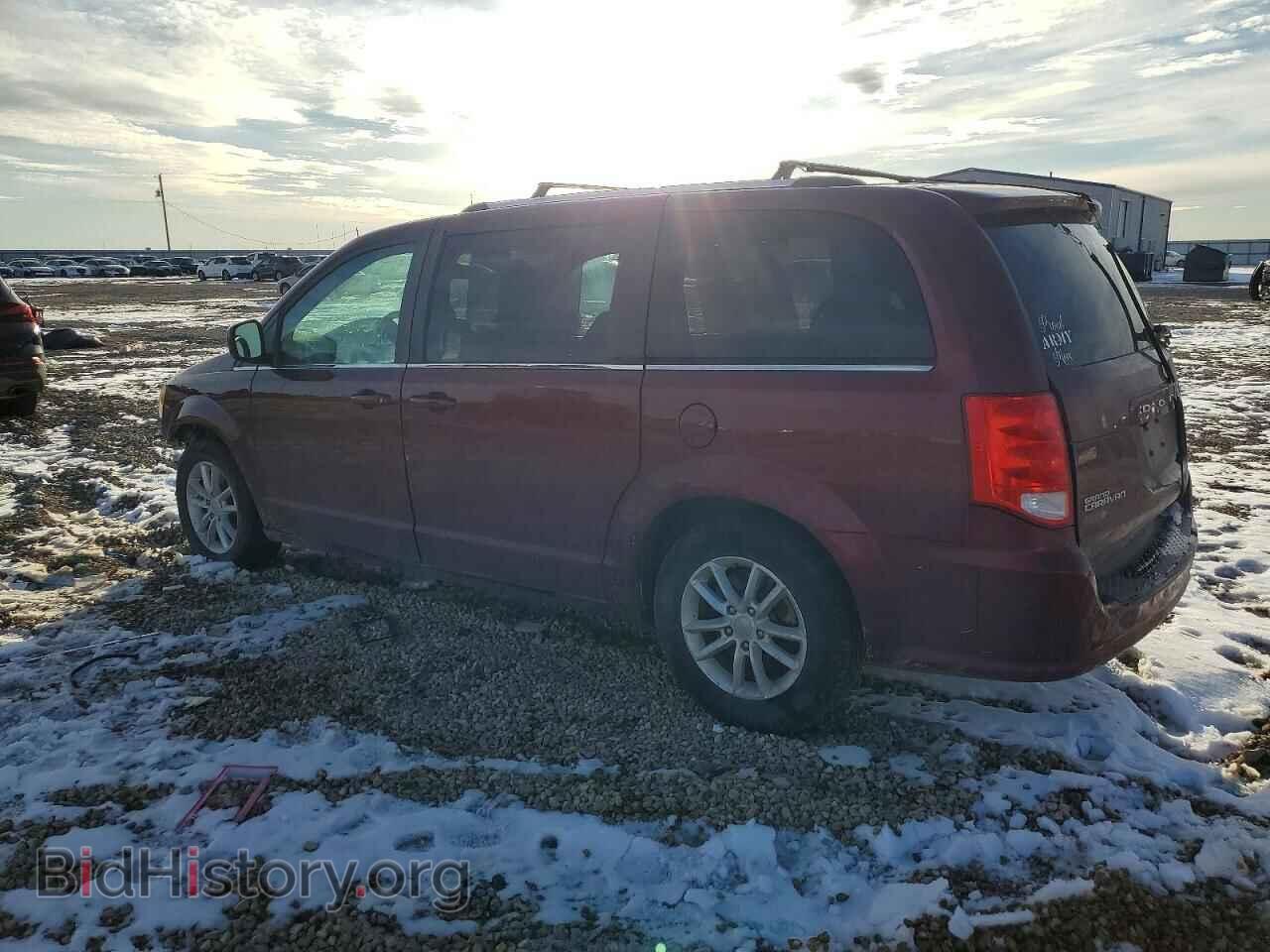 2018 DODGE CARAVAN - VIN: 2C4RDGCGXJR135300 - Фото 2