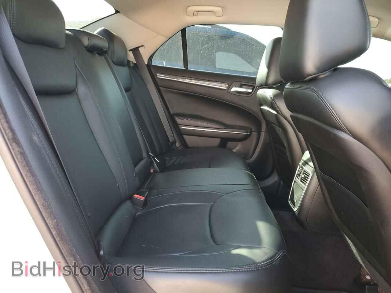 2017 CHRYSLER 300 - VIN: 2C3CCAAGXHH521714 - Фото 10