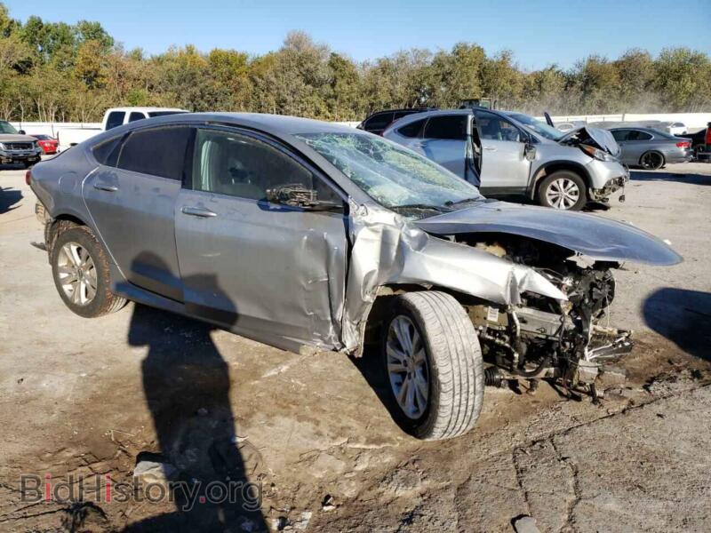 2015 Chrysler 200 (VIN 1C3CCCAB7FN575914) — photo 4 of 13