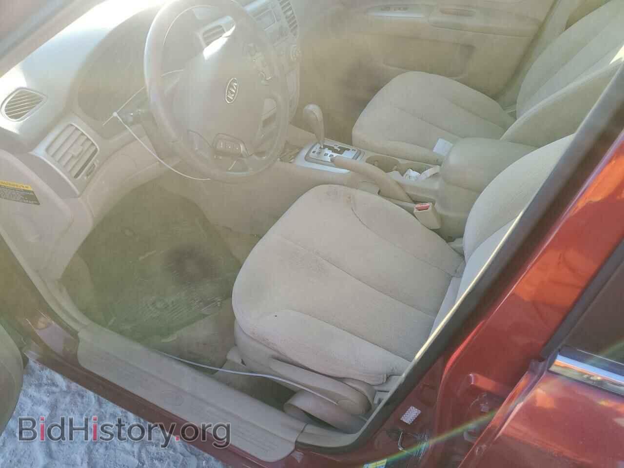 2007 KIA OPTIMA - VIN: KNAGE123775088293 - Фото 7