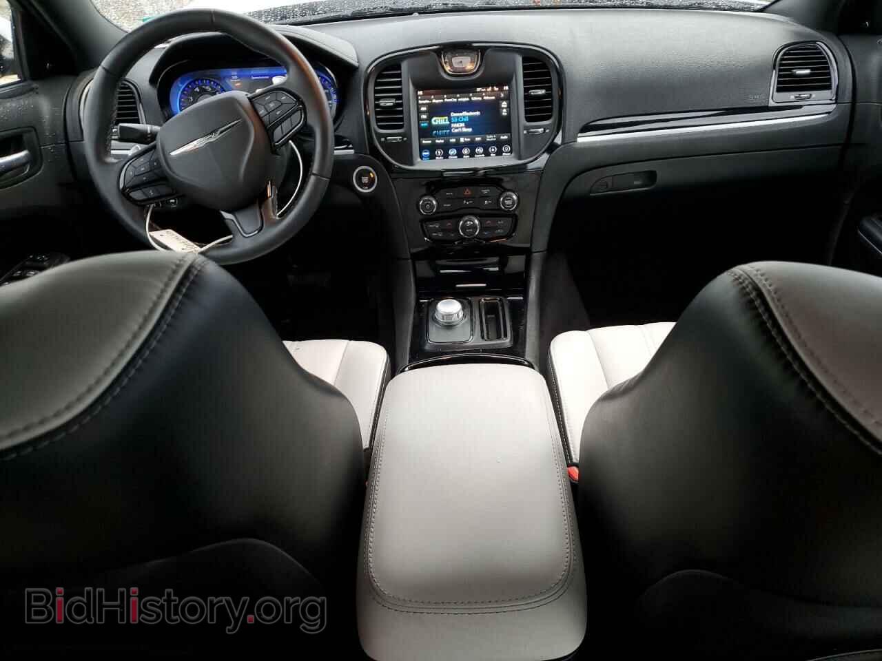 2018 CHRYSLER 300 - VIN: 2C3CCAGG8JH204138 - Фото 8