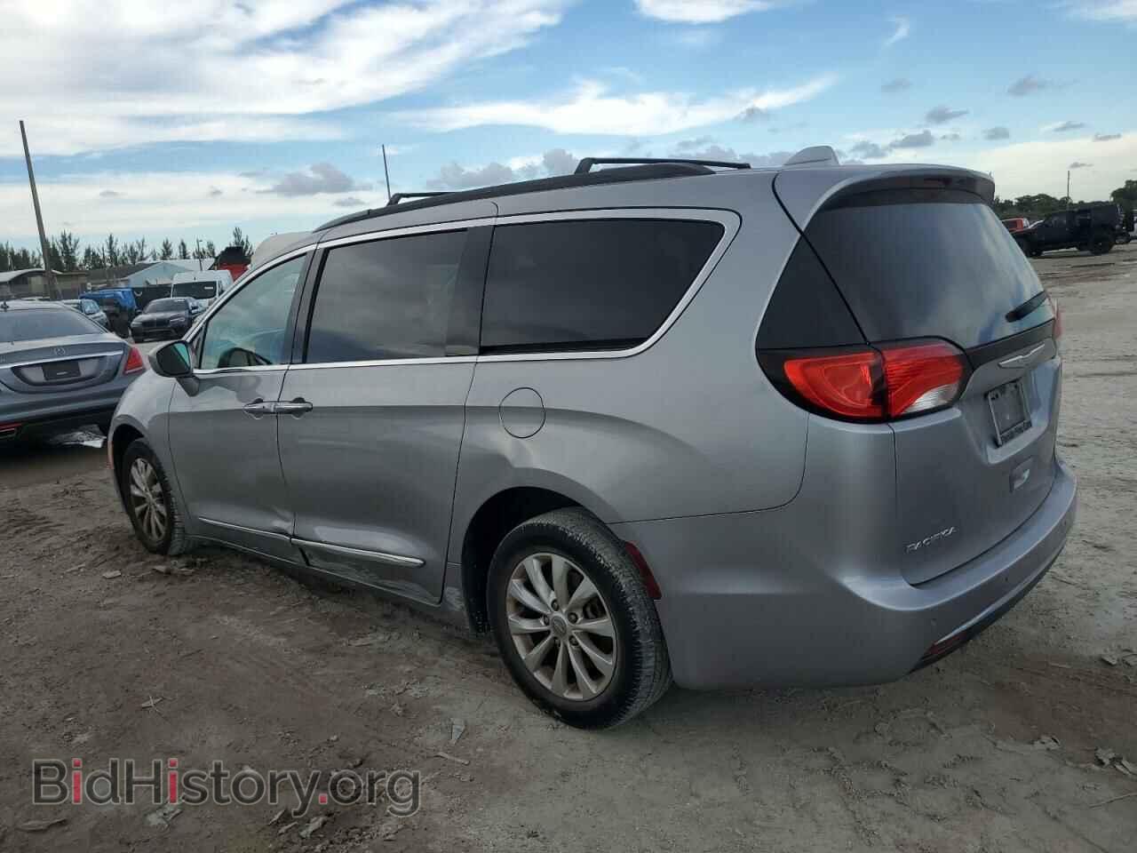2017 CHRYSLER PACIFICA - VIN: 2C4RC1BG0HR583606 - Фото 2