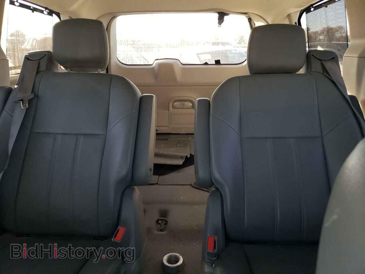 2008 CHRYSLER MINIVAN - VIN: 2A8HR54P68R832417 - Фото 10