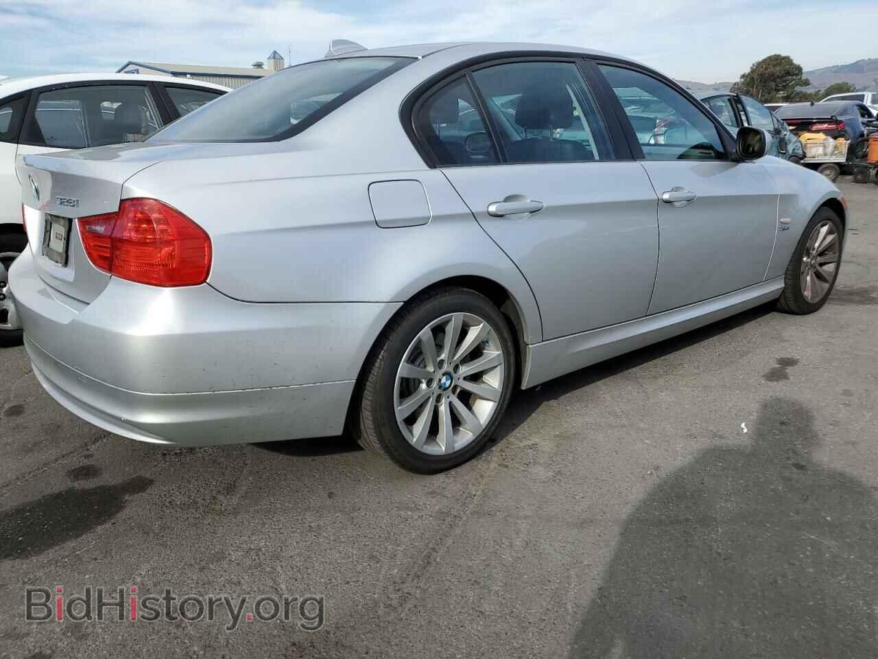 2011 BMW 3 SERIES - VIN: WBAPK5C58BF123510 - Фото 3
