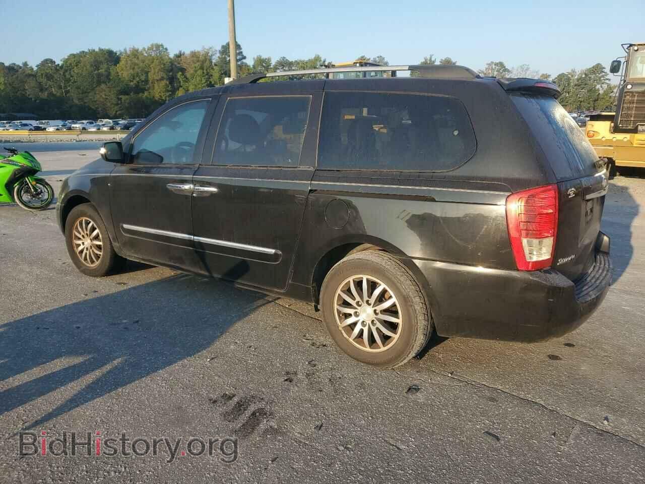 2011 KIA All Models - VIN: KNDMH4C73B6387198 - Photo 2