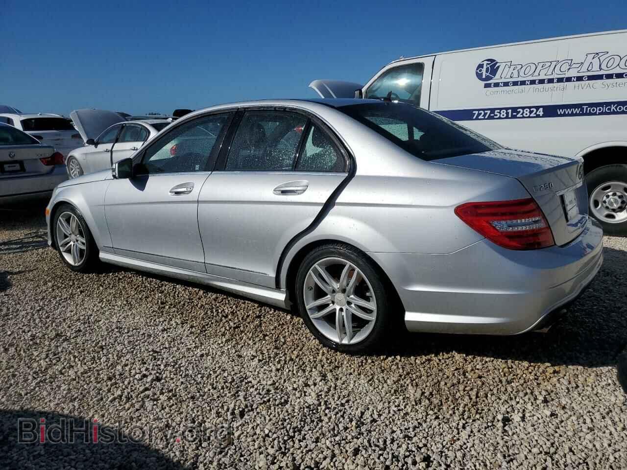 2014 MERCEDES-BENZ C-CLASS - VIN: WDDGF4HB6ER313802 - Фото 2
