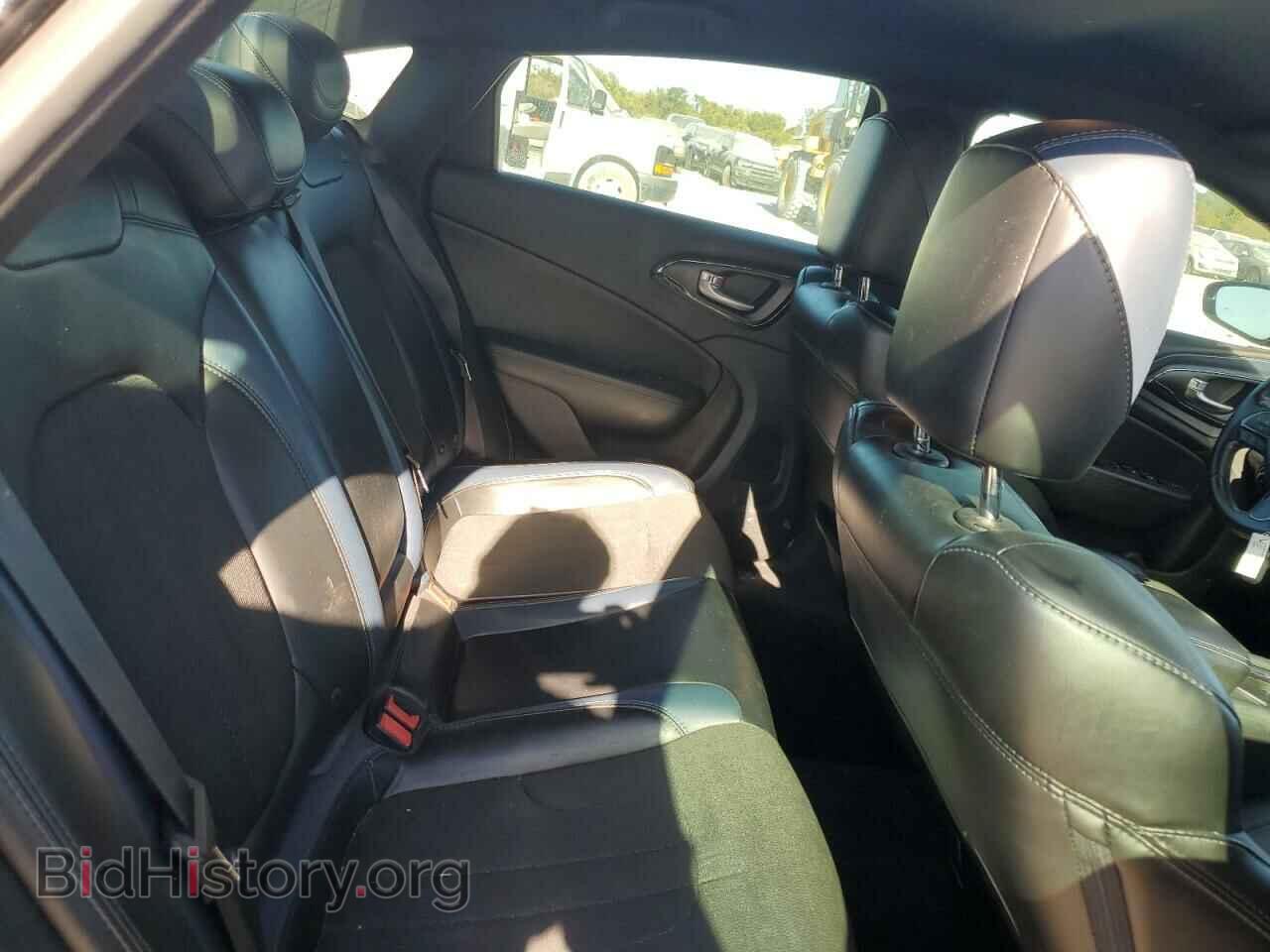 2015 CHRYSLER 200 - VIN: 1C3CCCBB2FN717732 - Фото 10
