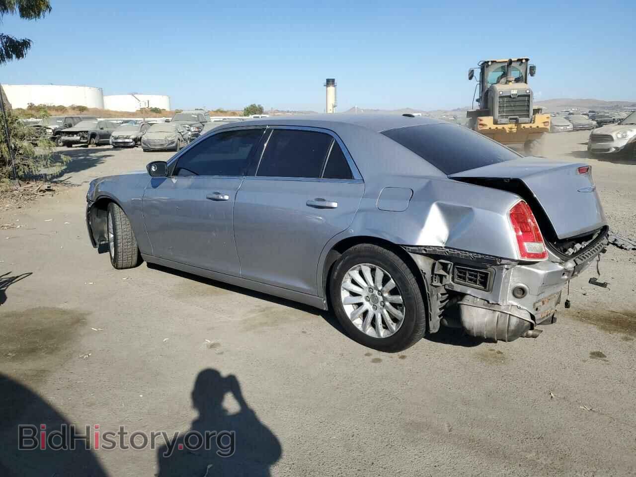 2014 CHRYSLER 300 - VIN: 2C3CCAAG1EH132648 - Фото 2