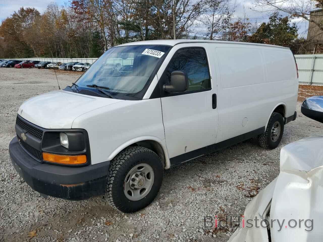 Photo 1GCWGFCA6B1125806 - CHEVROLET EXPRESS 2011