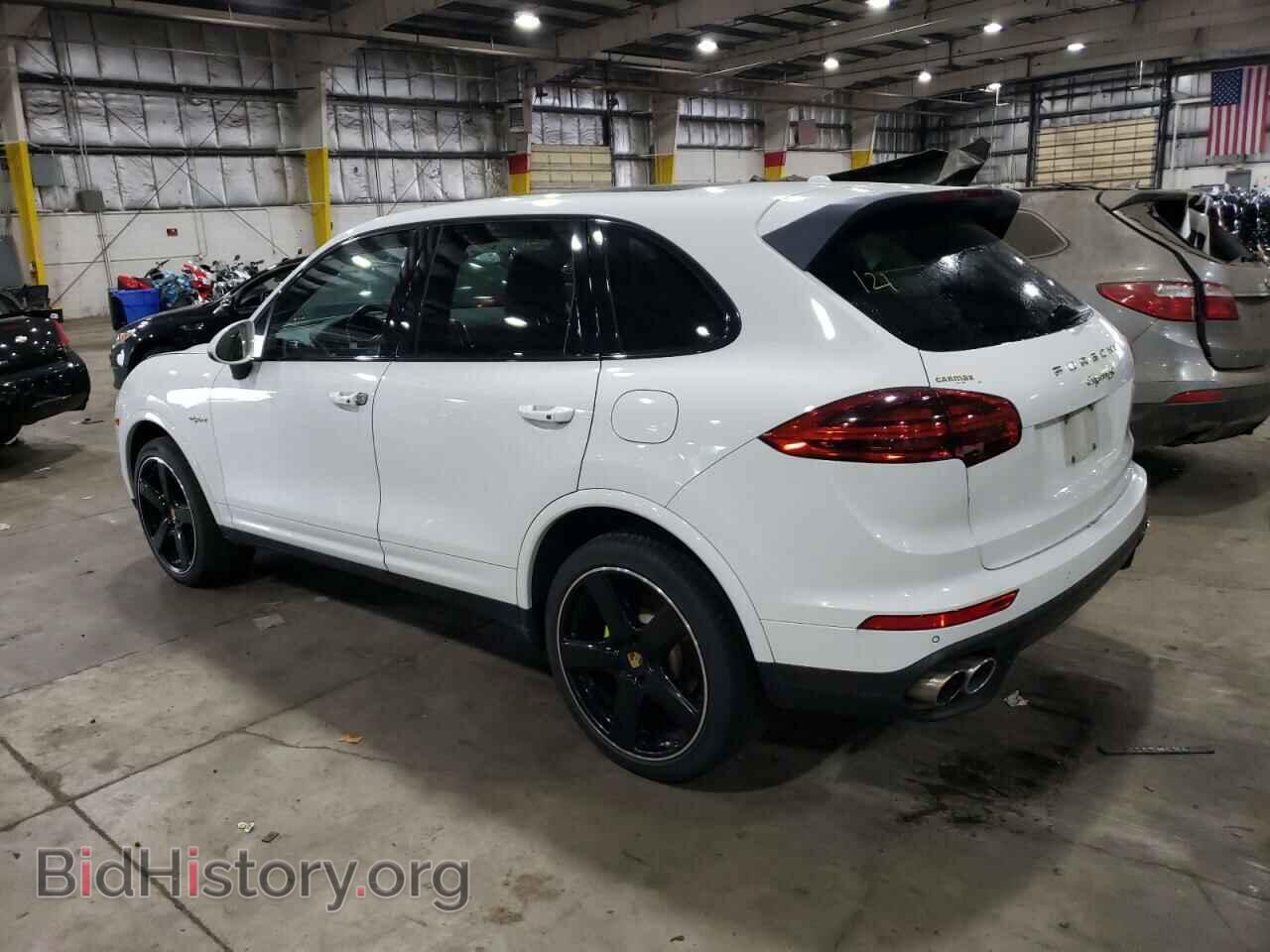 2017 PORSCHE CAYENNE - VIN: WP1AE2A26HLA74727 - Фото 2