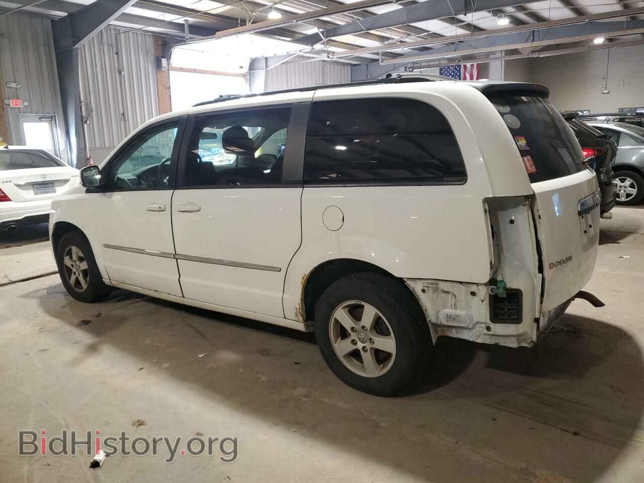 2010 DODGE CARAVAN - VIN: 2D4RN5D15AR484637 - Photo 2