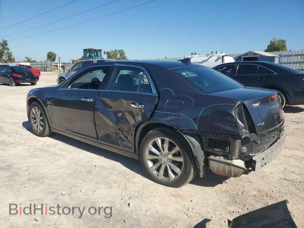 2018 CHRYSLER 300 - VIN: 2C3CCAKG0JH268309 - Фото 2