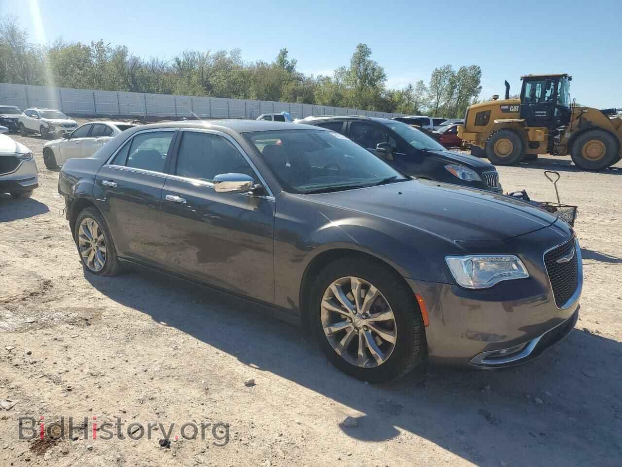 2018 CHRYSLER 300 - VIN: 2C3CCAKG0JH268309 - Фото 4