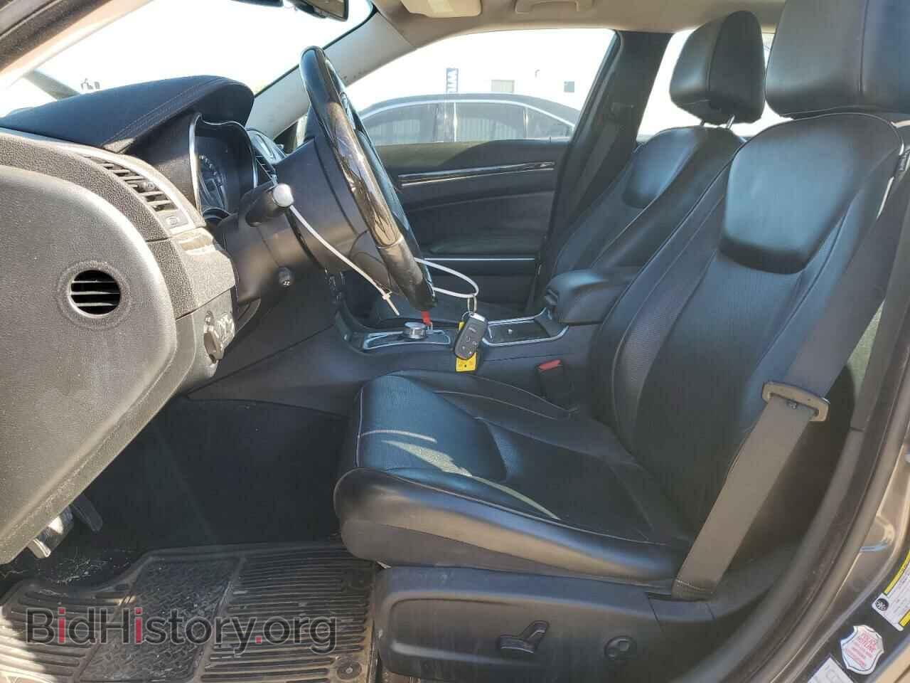2018 CHRYSLER 300 - VIN: 2C3CCAKG0JH268309 - Фото 7