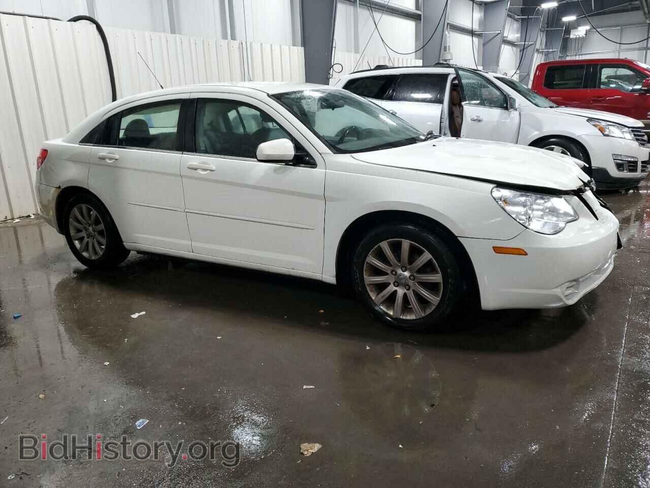2010 CHRYSLER SEBRING - VIN: 1C3CC5FD2AN192204 - Фото 4