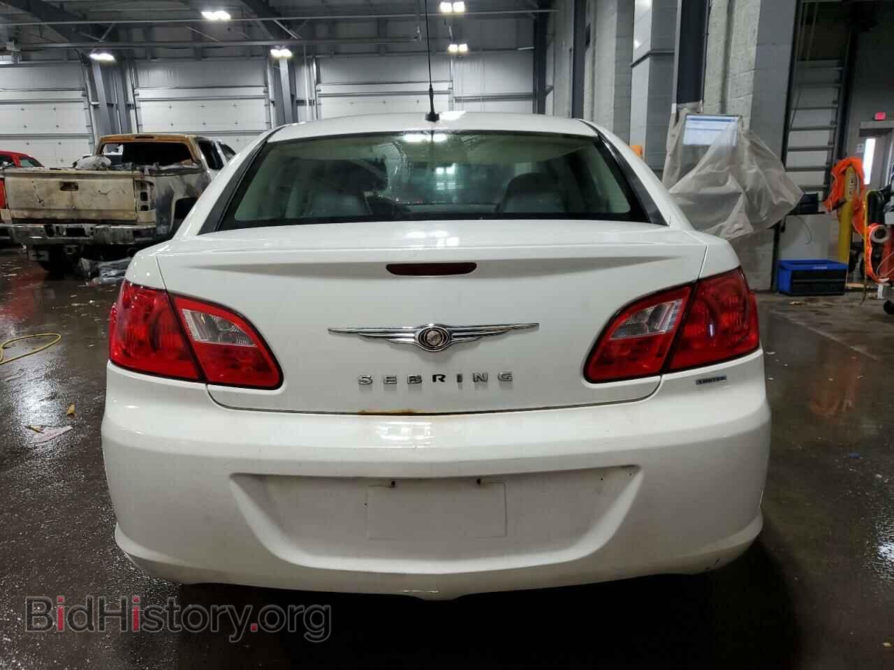 2010 CHRYSLER SEBRING - VIN: 1C3CC5FD2AN192204 - Фото 6