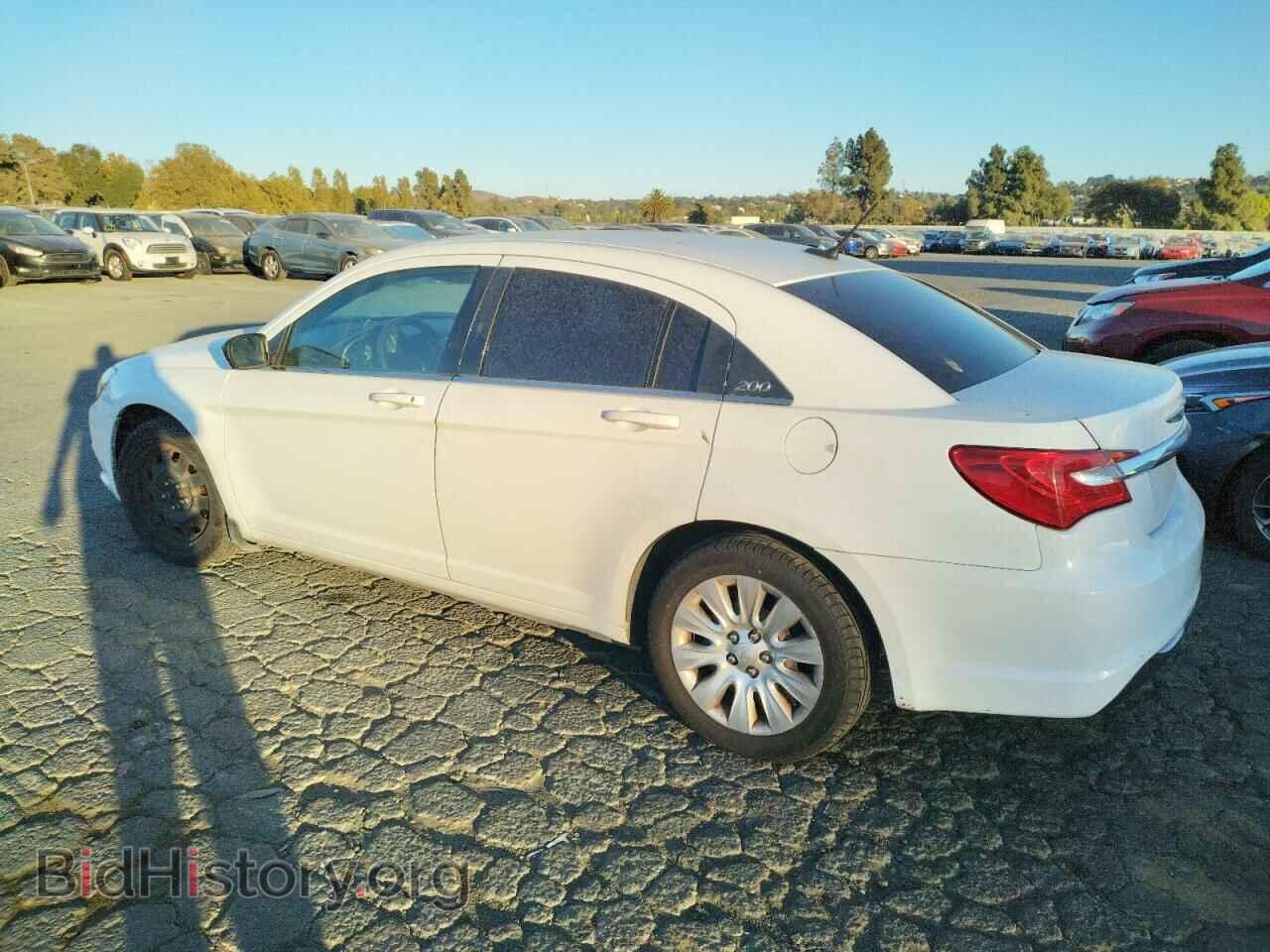 2014 CHRYSLER 200 - VIN: 1C3CCBAB9EN207582 - Фото 2