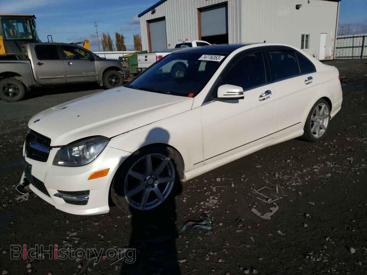 Photo WDDGF8BB3CA717474 - MERCEDES-BENZ C-CLASS 2012