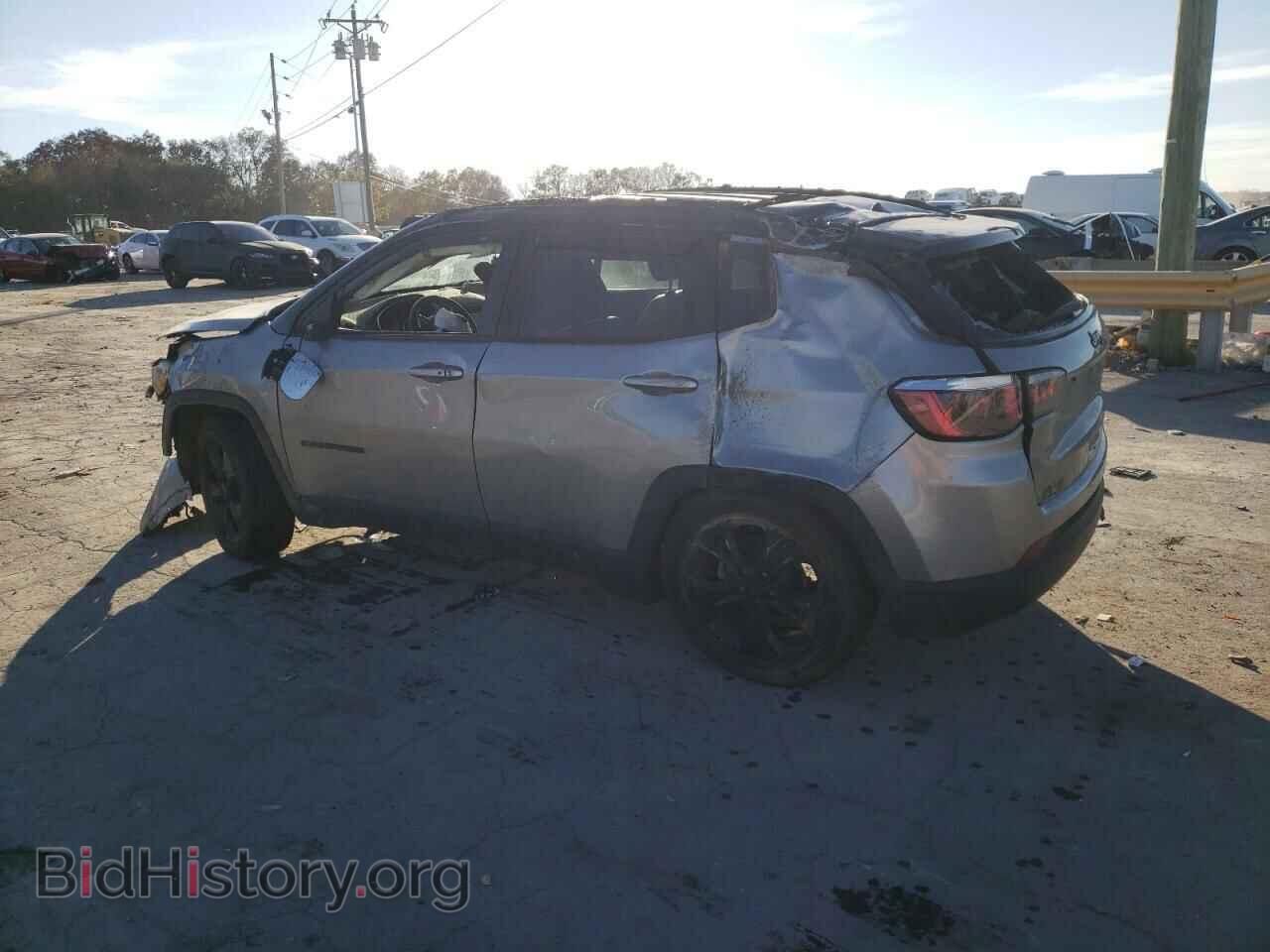 2018 JEEP COMPASS - VIN: 3C4NJCBB0JT322435 - Фото 2