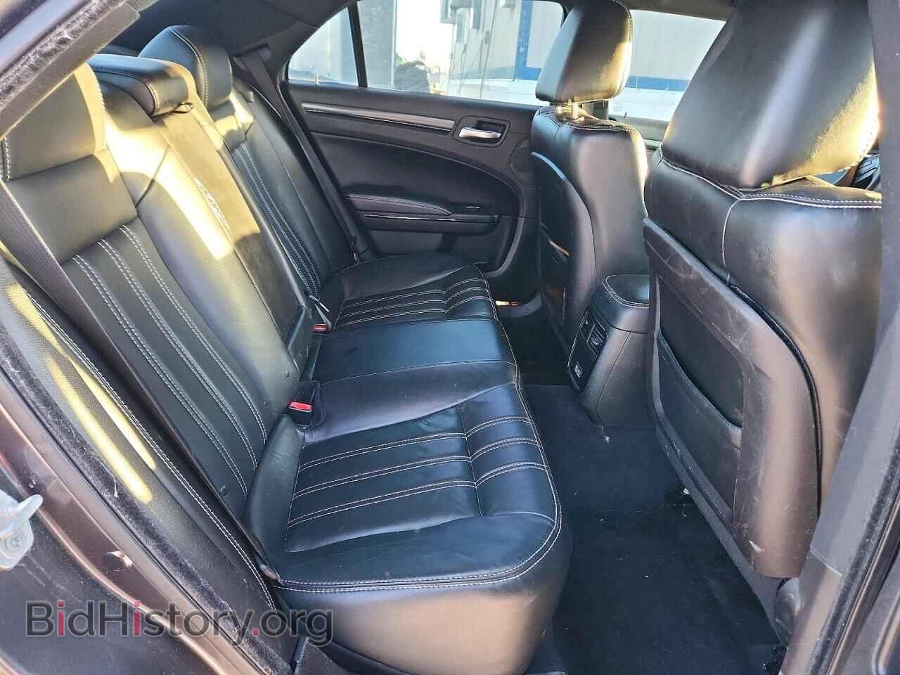 2016 CHRYSLER 300 - VIN: 2C3CCAGG0GH234307 - Фото 10