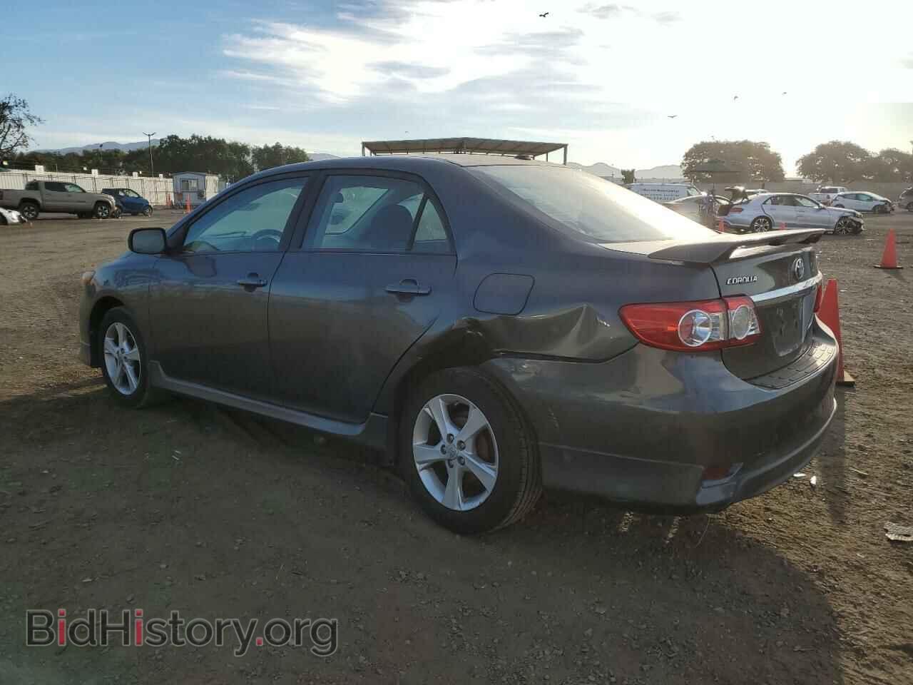 2011 TOYOTA COROLLA - VIN: 2T1BU4EEXBC656157 - Фото 2