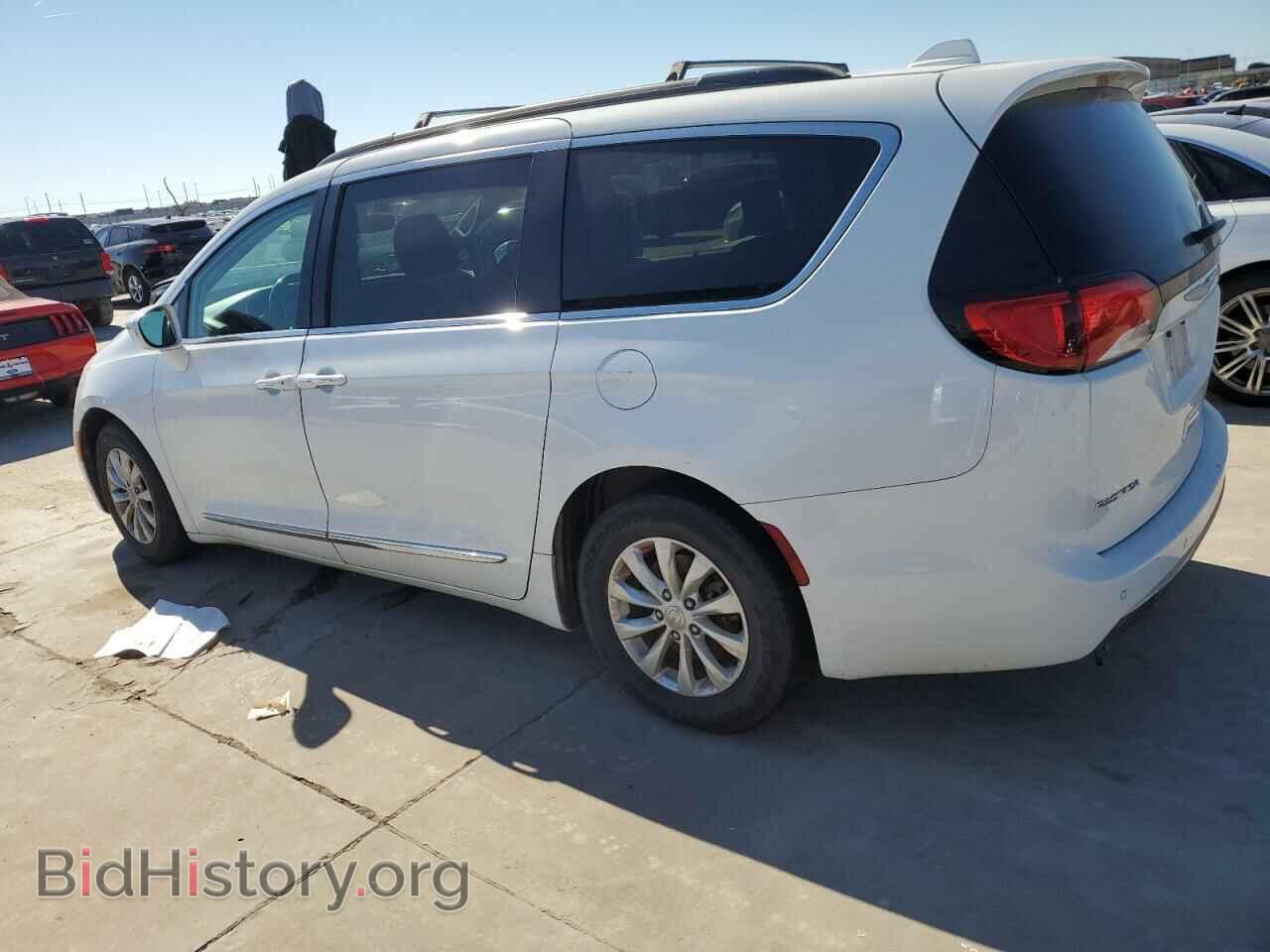 2017 CHRYSLER PACIFICA - VIN: 2C4RC1BG1HR572470 - Photo 2