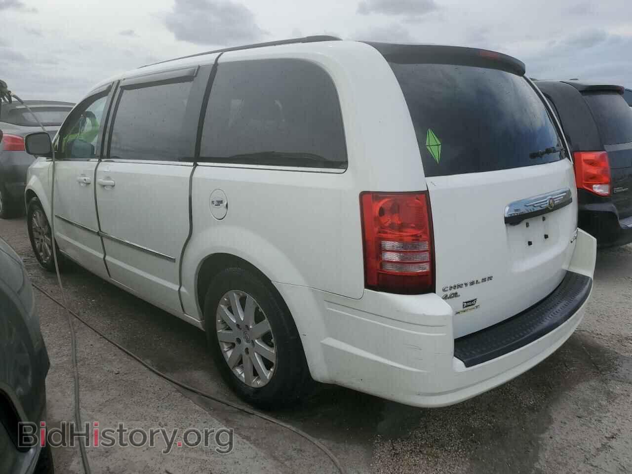 2010 CHRYSLER MINIVAN - VIN: 2A4RR8DX8AR387238 - Фото 2