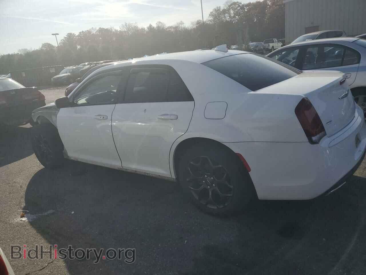 2019 CHRYSLER 300 - VIN: 2C3CCAGG9KH529818 - Фото 2