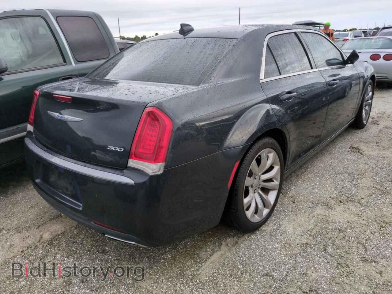 2017 CHRYSLER 300 - VIN: 2C3CCAAG3HH580247 - Фото 3