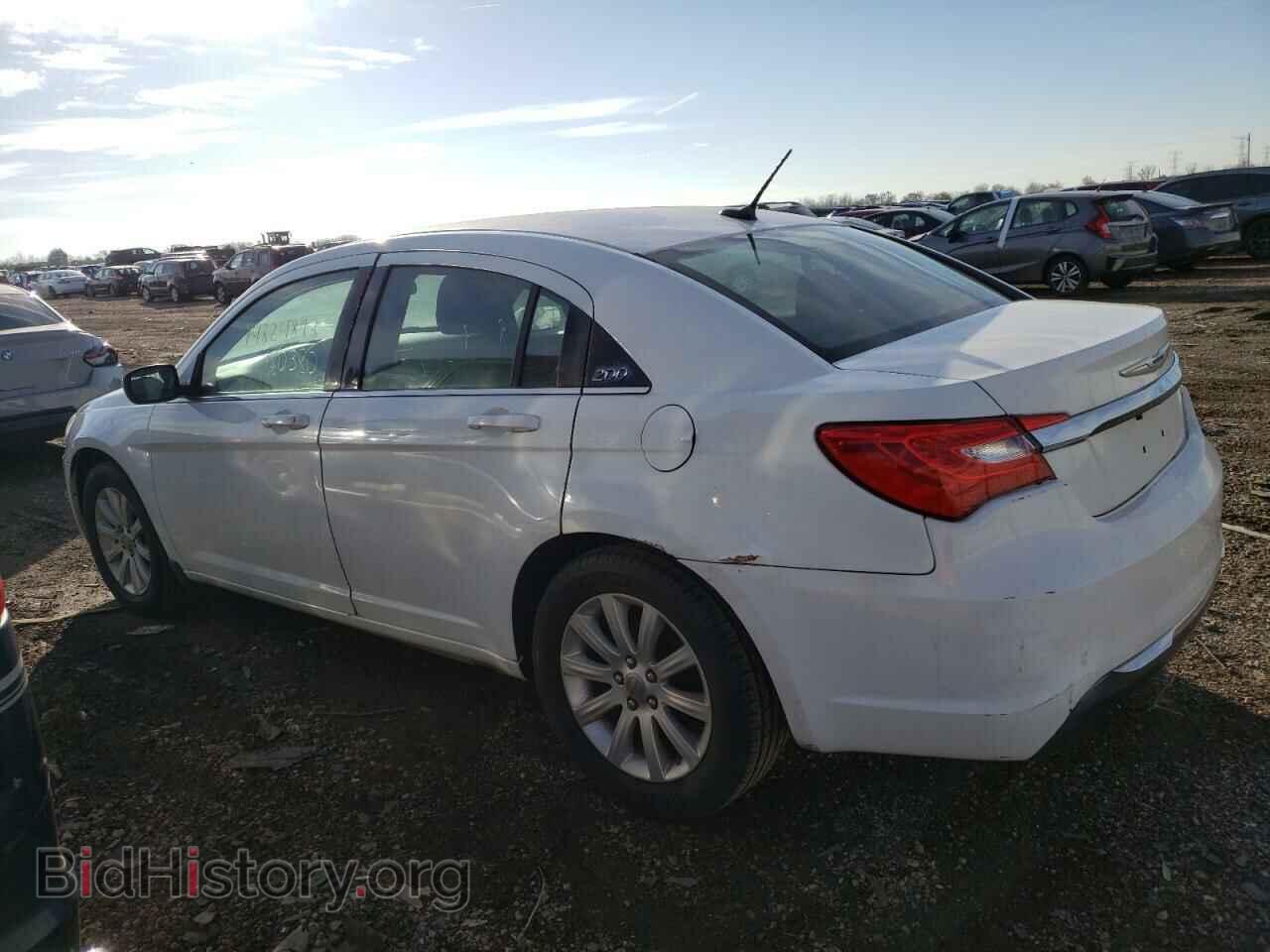 2013 CHRYSLER 200 - VIN: 1C3CCBBB3DN558730 - Фото 2