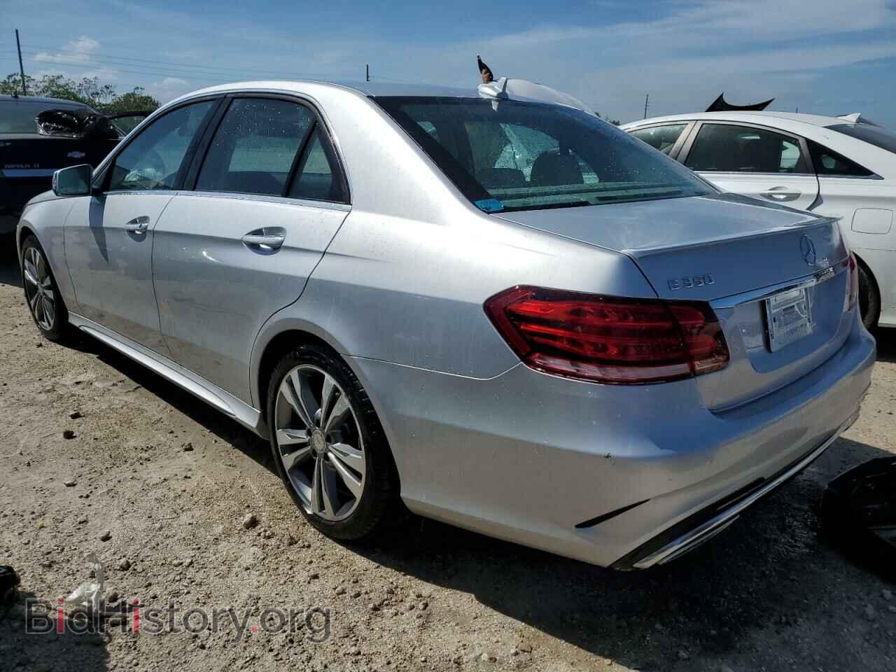 2014 MERCEDES-BENZ E-CLASS - VIN: WDDHF5KB7EB074823 - Фото 2