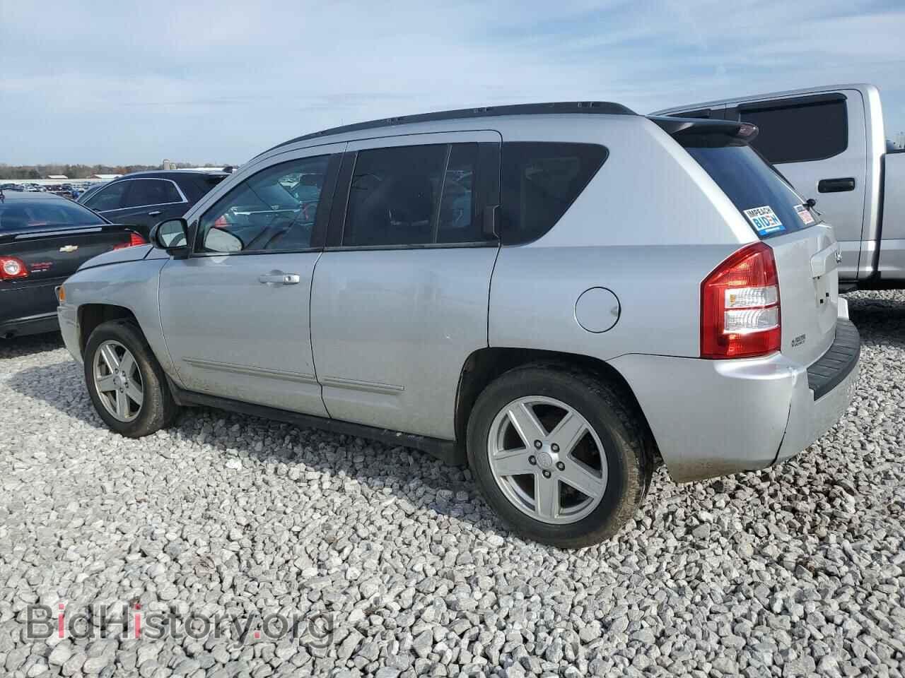 2010 JEEP COMPASS - VIN: 1J4NT4FA8AD516499 - Photo 2