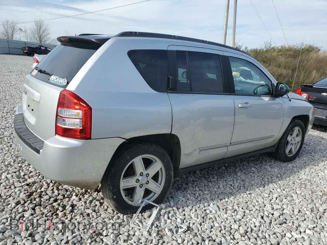 2010 JEEP COMPASS - VIN: 1J4NT4FA8AD516499 - Photo 3