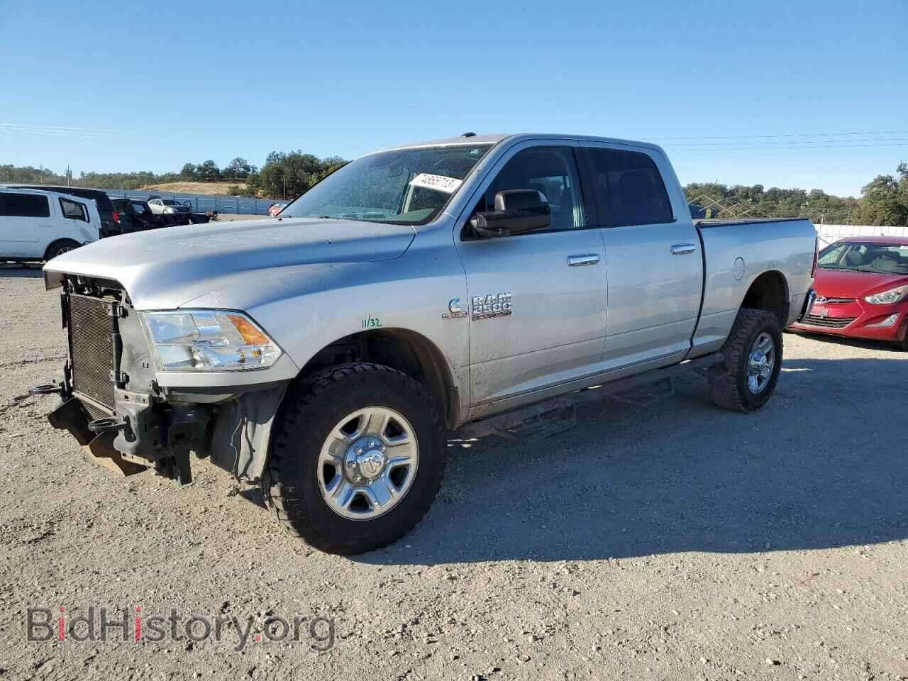 Photo 3C6UR5DL4HG652952 - RAM All Models 2017