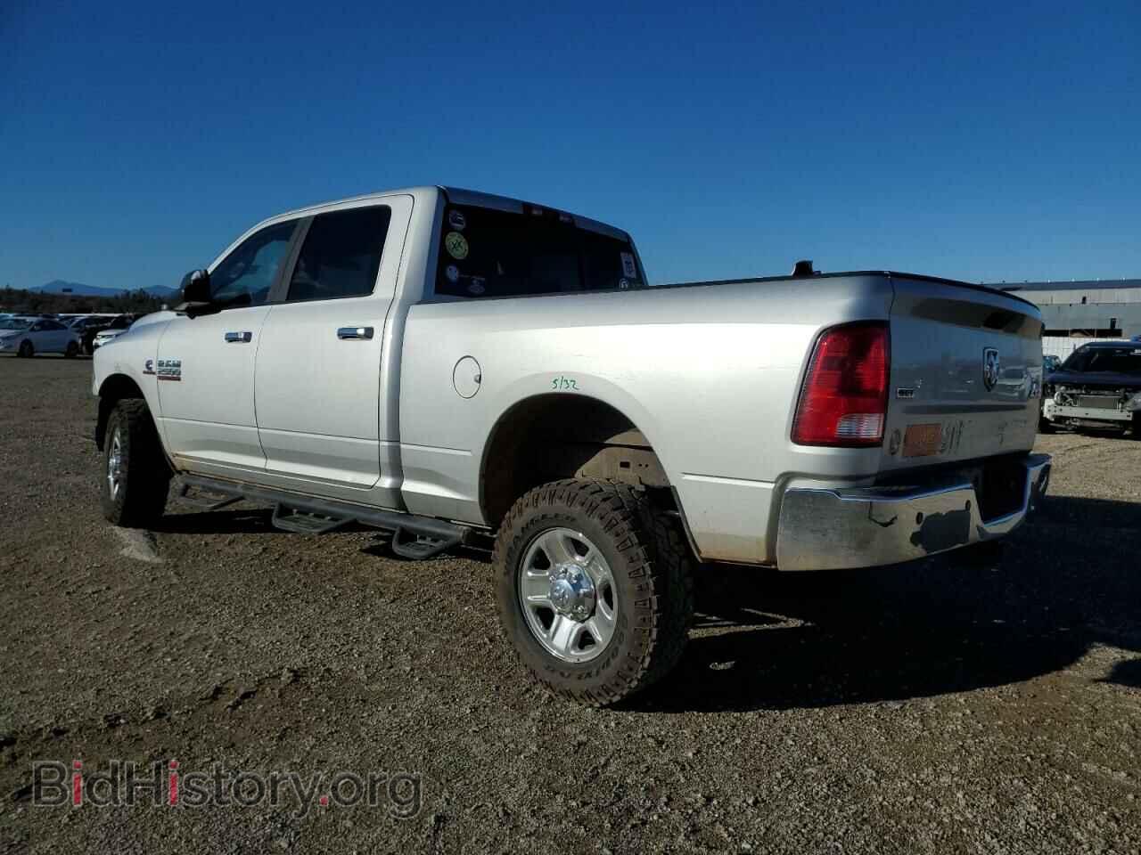 2017 RAM All Models - VIN: 3C6UR5DL4HG652952 - Photo 2