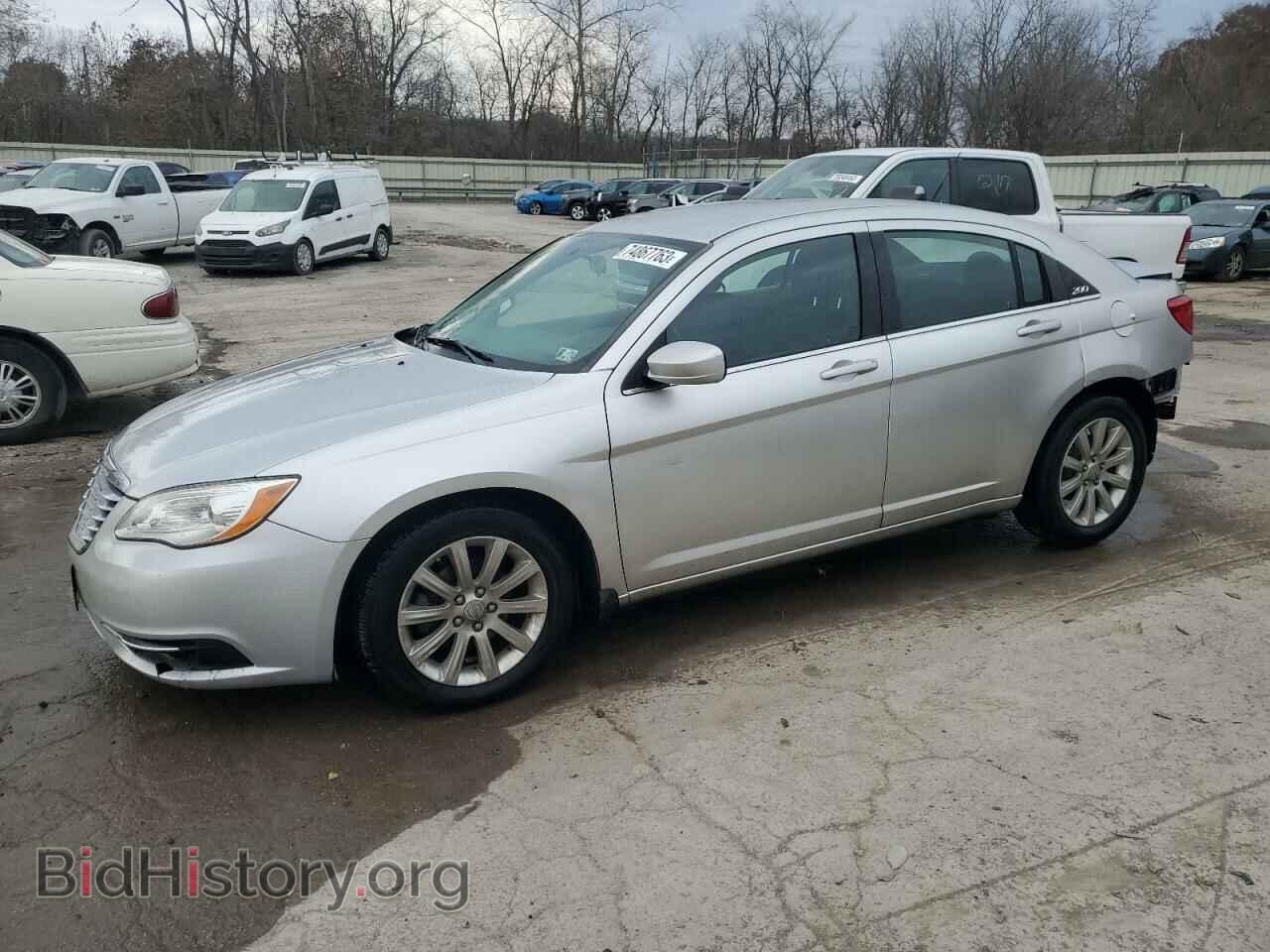 Фотография 1C3BC1FG7BN526890 - CHRYSLER 200 2011
