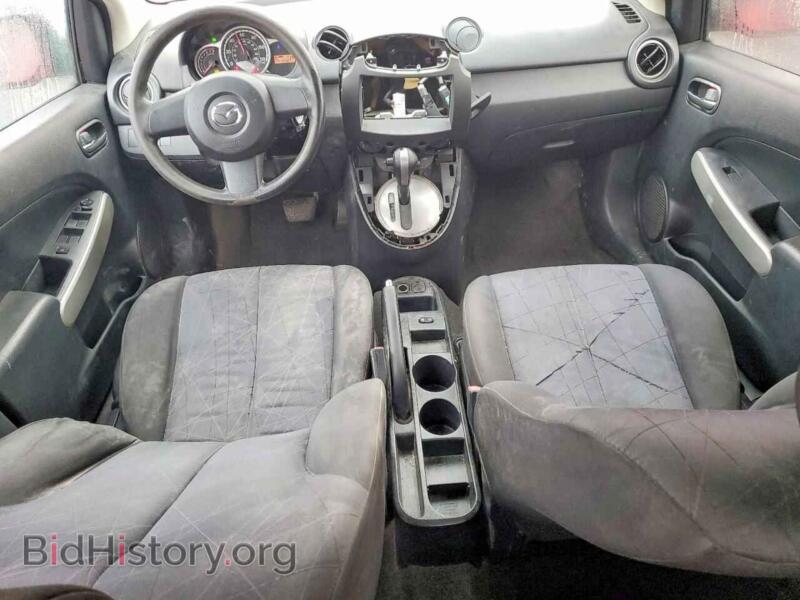 2011 Mazda 2 (VIN JM1DE1HZ4B0124464) — photo 8 of 14