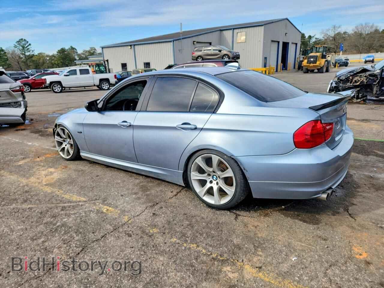 2010 BMW 3 SERIES - VIN: WBAPH7G54ANM50849 - Фото 2