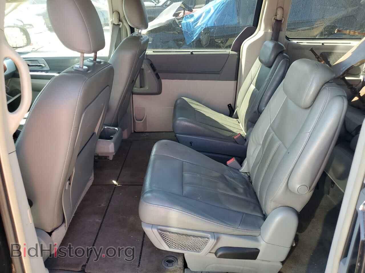 2008 CHRYSLER MINIVAN - VIN: 2A8HR54P08R812180 - Фото 10