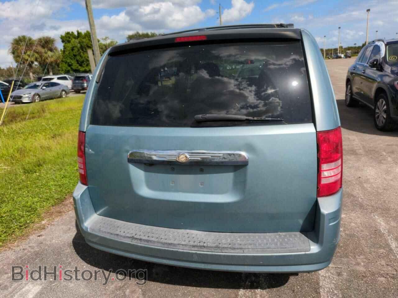 2008 CHRYSLER MINIVAN - VIN: 2A8HR54P38R607789 - Фото 6