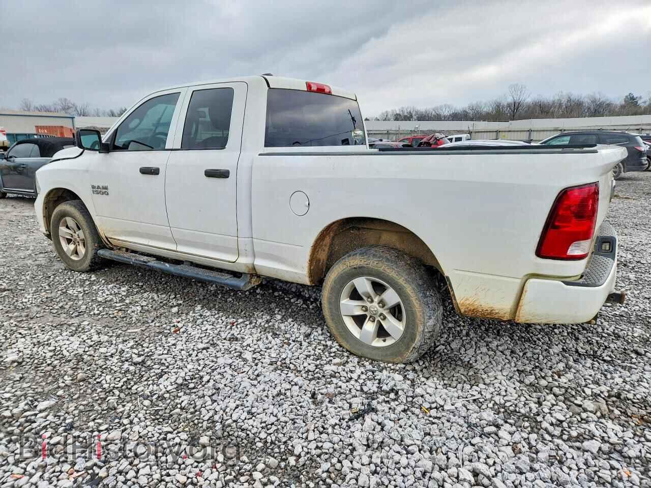 2018 RAM 1500 - VIN: 1C6RR7FGXJS264026 - Фото 2