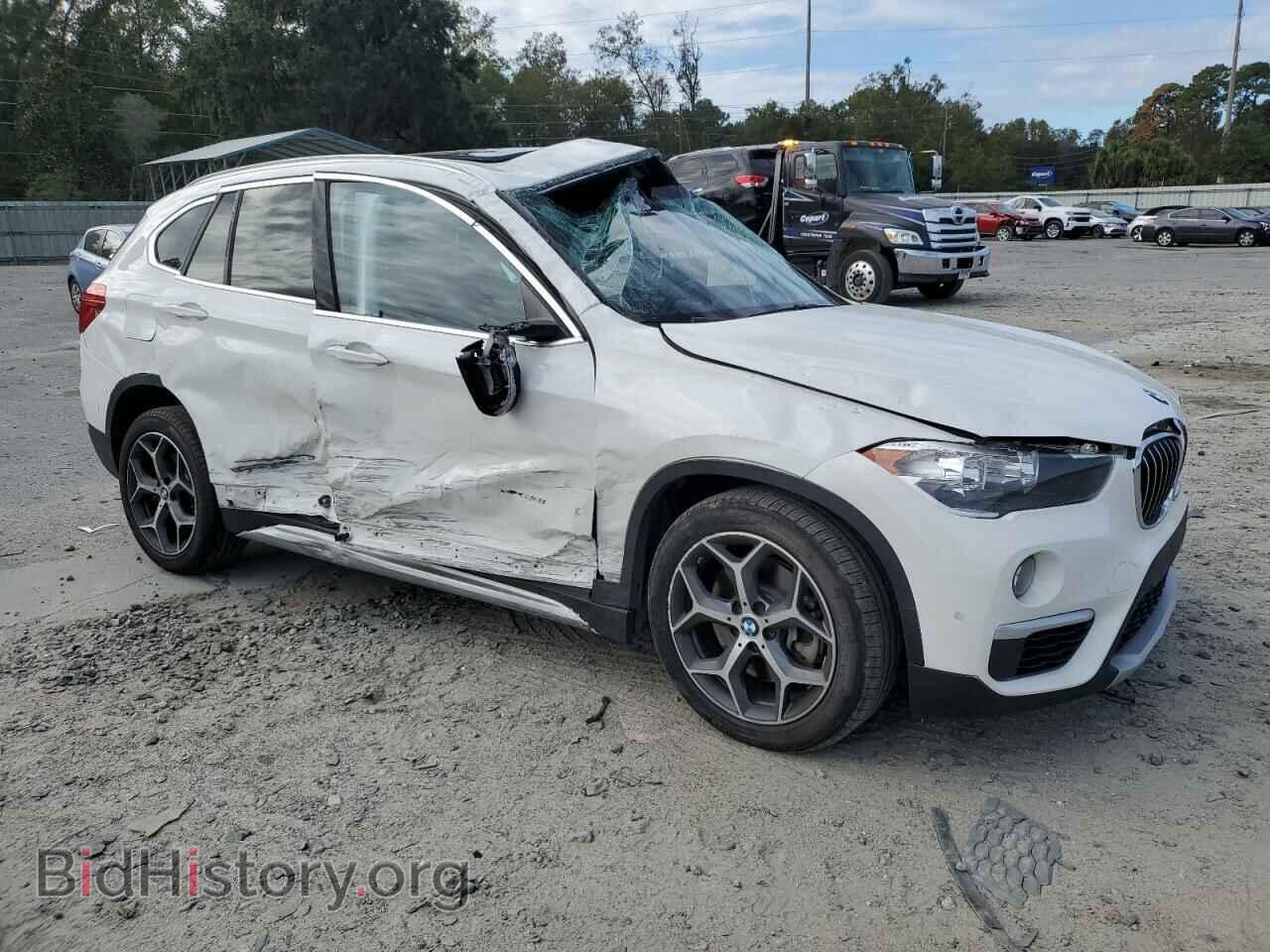 2018 BMW X1 - VIN: WBXHT3C38J5F88872 - Фото 4