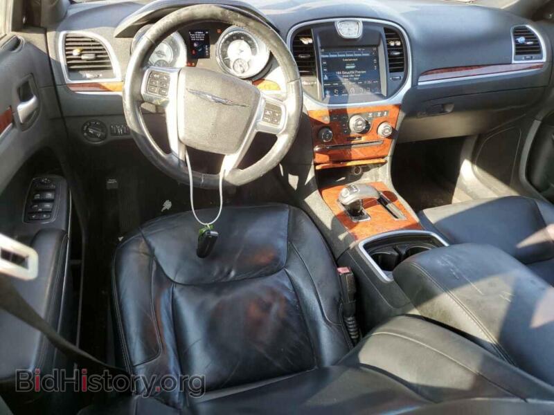 2012 Chrysler 300 (VIN 2C3CCACG8CH277907) — фото 8 из 12
